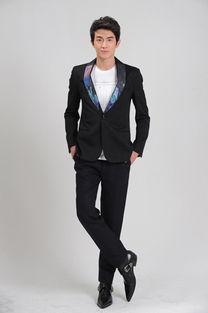 娱乐吃瓜君长腿男星是谁,娱乐吃瓜君曝光长腿男星,网友热议其帅气形象